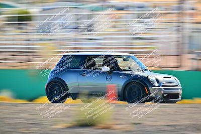 media/Oct-18-2025-Extreme Speed (Sat) [[d6d7e1fef1]]/Group 3 Purple/Session 3 (Turn 1)/